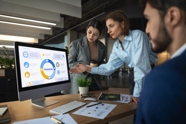 The Modern CEO: Turning Data & AI into Everyday Leadership